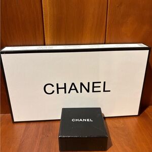 CHANEL Black and White Box Set